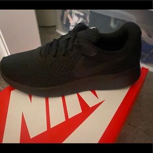 Brand new women Nike sneaker size 8